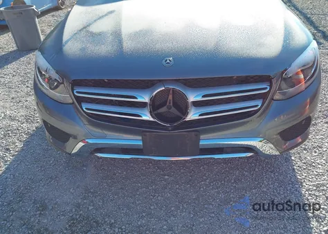 2017 Mercedes-Benz Glc 300 4Matic z USA, uszkodzony, nr VIN WDC0G4KB9HV007295